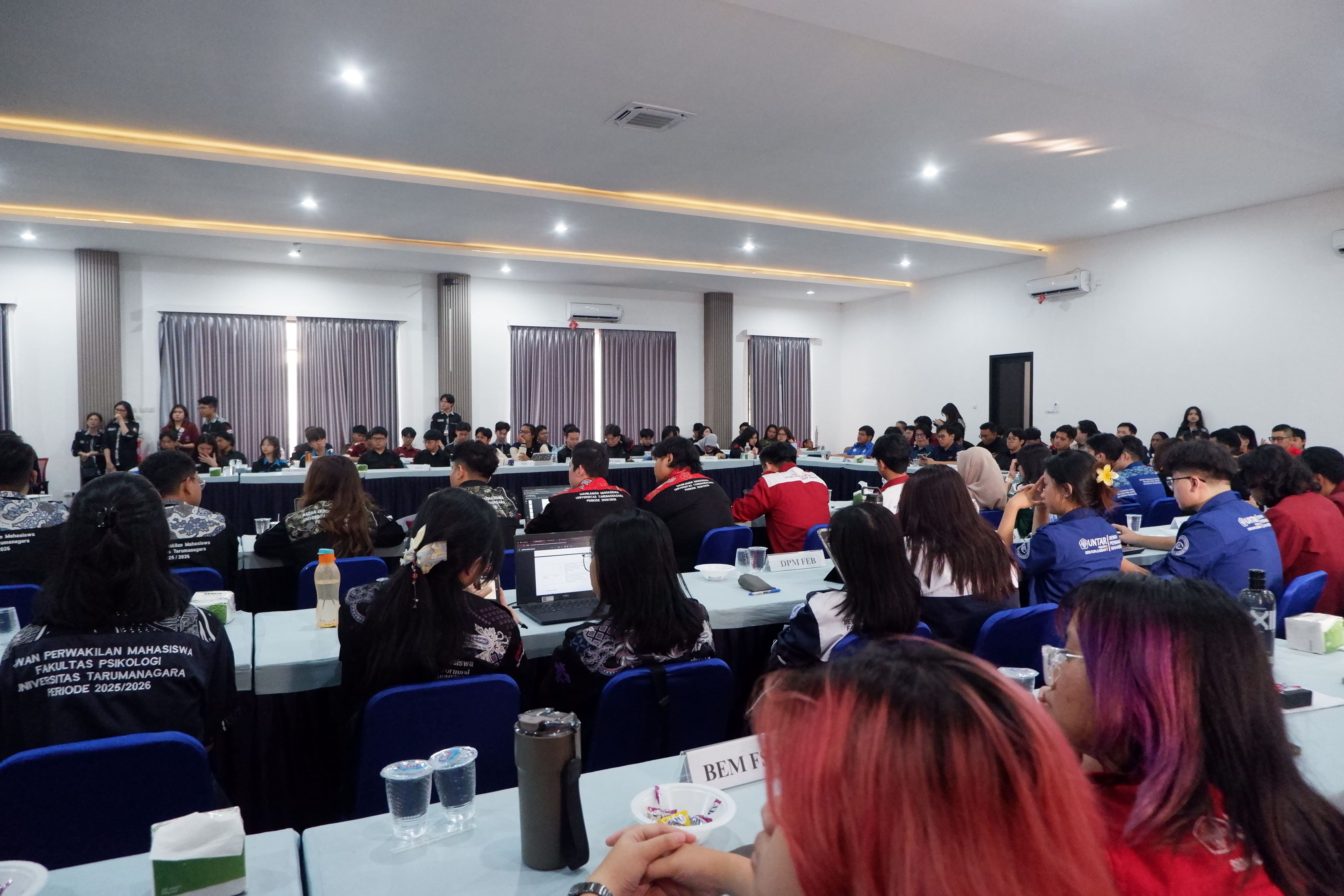 Sidang Umum 4
